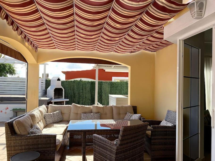 Comfortable Family House With Pool And Jacuzzi คอสตา เด อันตีกัว ภายนอก รูปภาพ