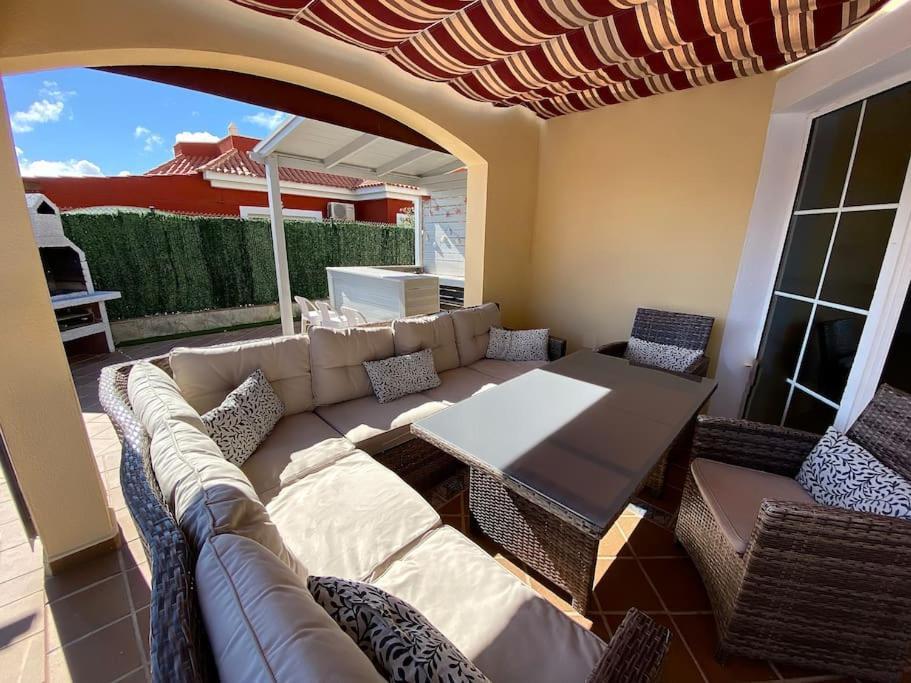 Comfortable Family House With Pool And Jacuzzi คอสตา เด อันตีกัว ภายนอก รูปภาพ