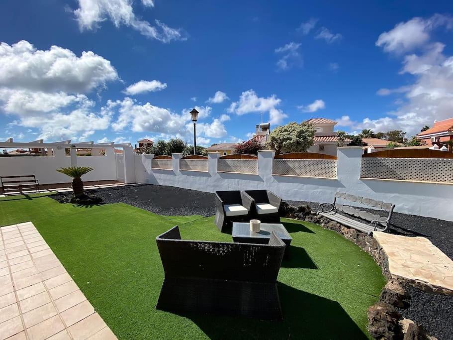 Comfortable Family House With Pool And Jacuzzi คอสตา เด อันตีกัว ภายนอก รูปภาพ